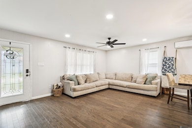 27544 Patterson Rd, Springfield, LA 70462 - photo 3