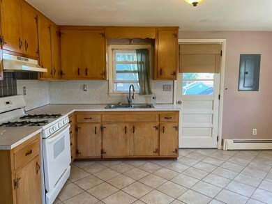 10 Sacred Heart Dr unit 2, Nashua, NH 03060 - photo 4