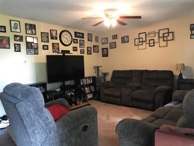 22700 S Centennial Rd, Jerseyville, IL 62052 - photo 3