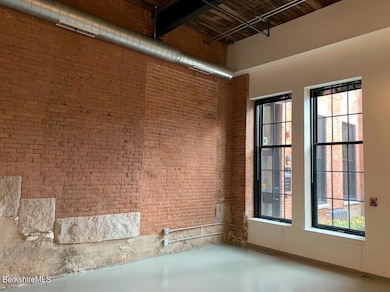 Cable Mills unit 103, Williamstown, MA 01267 - photo 6