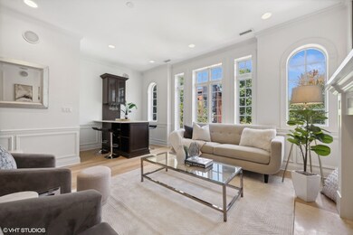 829 W Wrightwood Ave unit 2, Chicago, IL 60614 - photo 4