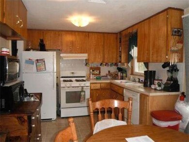 58 Willie St, Haverhill, MA 01832 - photo 4