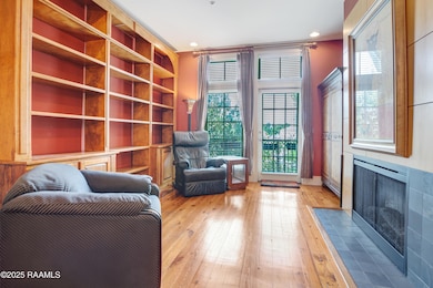 1121 Camelia #304 -5