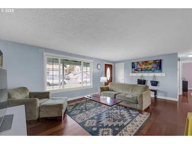 1036 Oak St, Junction City, OR 97448 - photo 7