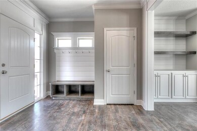 10411 N Chelsea Ave, Kansas City, MO 64156 - photo 5