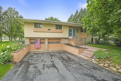 1325 Sunbury Rd, Columbus, OH 43219 - photo 2