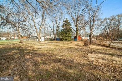 114 Club Rd, Pasadena, MD 21122 - photo 4