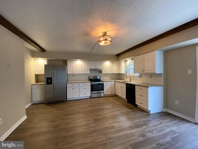 1056 Deer Run, Reading, PA 19606 - photo 5