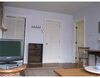 13 Thacher Ct unit 5, Boston, MA 02113 - photo 3