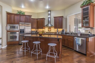 6) KITCHEN