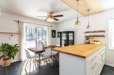 89 Twin Oaks Terrace, South Burlington, VT 05403 - photo 3