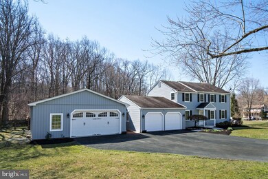 350 Maple St, Downingtown, PA 19335 - photo 2