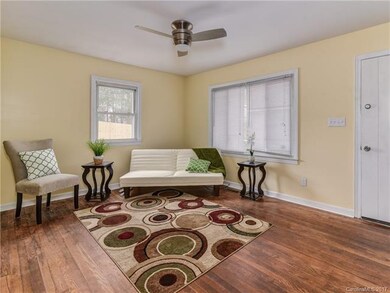 379 Oakview Park Rd, Asheville, NC 28803 - photo 4