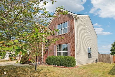 2128 Creekstone Dr, Columbus, IN 47201 - photo 3