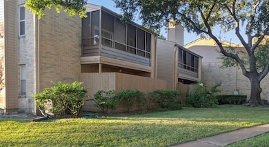 10555 Turtlewood Ct unit 2305, Houston, TX 77072 - photo 2