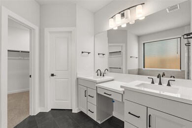 Main bathroom with double Vanity!
