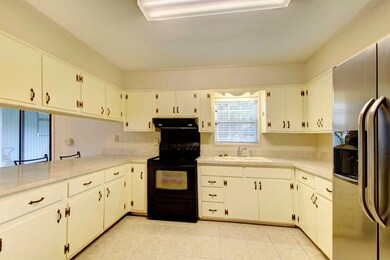 1658 Blount Crossing Rd, Darien, GA 31305 - photo 6