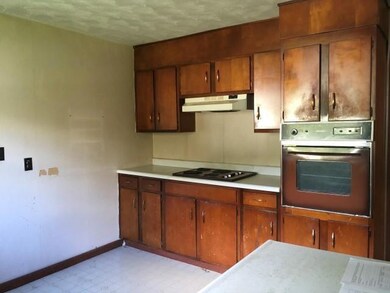 3304 Winston St, Pigeon Forge, TN 37863 - photo 3