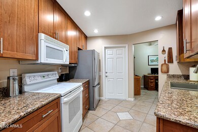 10876 W Buccaneer Dr, Sun City, AZ 85351 - photo 7