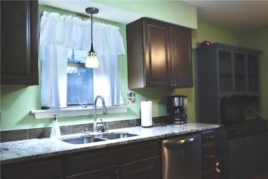 Kitchen left