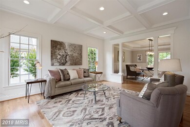 8703 Winthrop Dr, Alexandria, VA 22308 - photo 3