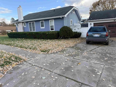 1402 Woodcroft Ave, Flint, MI 48503 - photo 2