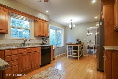 Large Kitchen with Breakfast Area