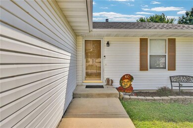 517 S Truman Rd, Archie, MO 64725 - photo 4