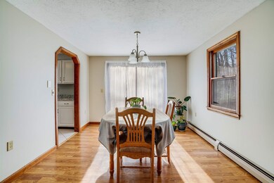 16 Wentworth Ln, Derry, NH 03038 - photo 5