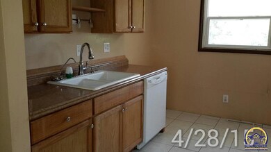 1301 SW 32nd St, Topeka, KS 66611 - photo 4