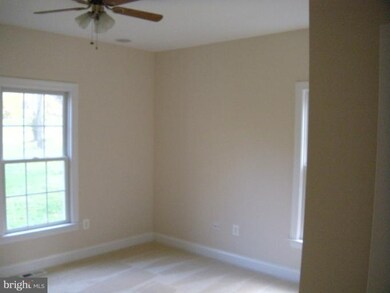 536 Timberland Manor Dr, Bentonville, VA 22610 - photo 5