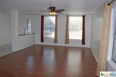 404 Bowen Cir, Copperas Cove, TX 76522 - photo 5