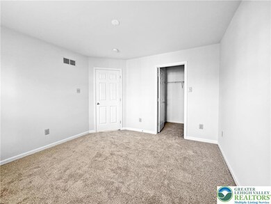 7680 Cross Creek Cir unit 97, Breinigsville, PA 18031 - photo 7