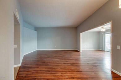 10920 W Thunderbird Blvd unit 17F, Sun City, AZ 85351 - photo 6