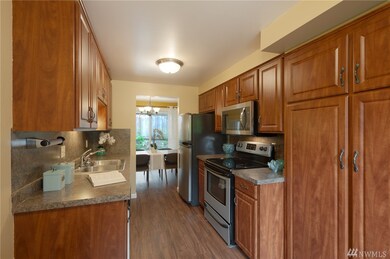 9025 236th St SW unit 9, Edmonds, WA 98026 - photo 6