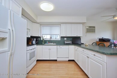 56 May Place, Staten Island, NY 10312 - photo 3