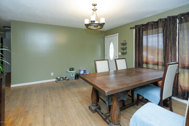 815 S Constantine-104
