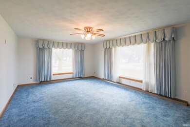 421 N Metts St, Ossian, IN 46777 - photo 5