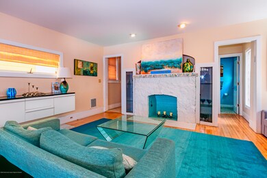 009_Living Room