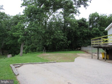 14 Kellington Dr, Pasadena, MD 21122 - photo 4