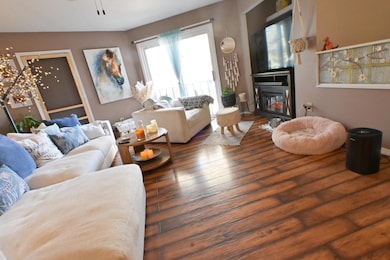 W169N11588 Biscayne Dr unit 14, Germantown, WI 53022 - photo 3