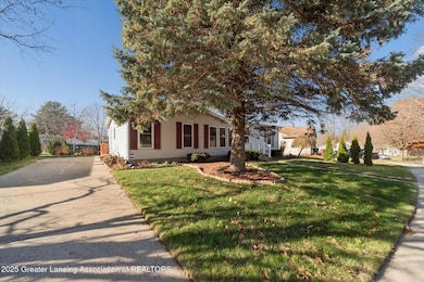 4123 Balmoral Dr, Lansing, MI 48911 - photo 2