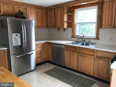 2827 3rd St, Norristown, PA 19403 - photo 6