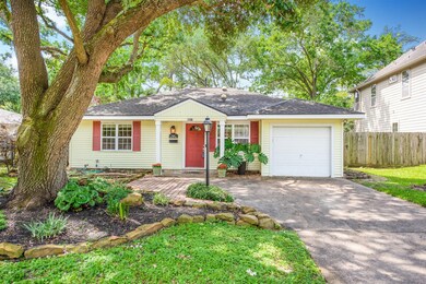 1067 W 42nd St, Houston, TX 77018 - photo 3
