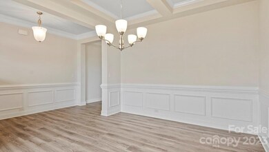 705 Fox Cove Rd, Hendersonville, NC 28792 - photo 6