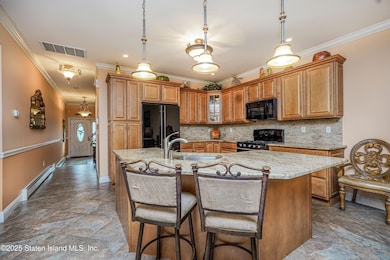 70 Topside Ln, Staten Island, NY 10309 - photo 3