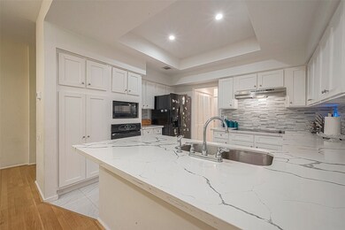 260 Litchfield Ln unit 115, Houston, TX 77024 - photo 6