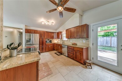 11057 NE 116th St, Kirkland, WA 98034 - photo 6