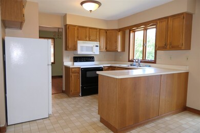 56 Fletcher Rd, Fairfax, VT 05454 - photo 4