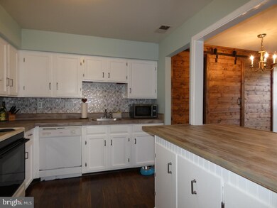 2894 Madeira Ct, Woodbridge, VA 22192 - photo 6